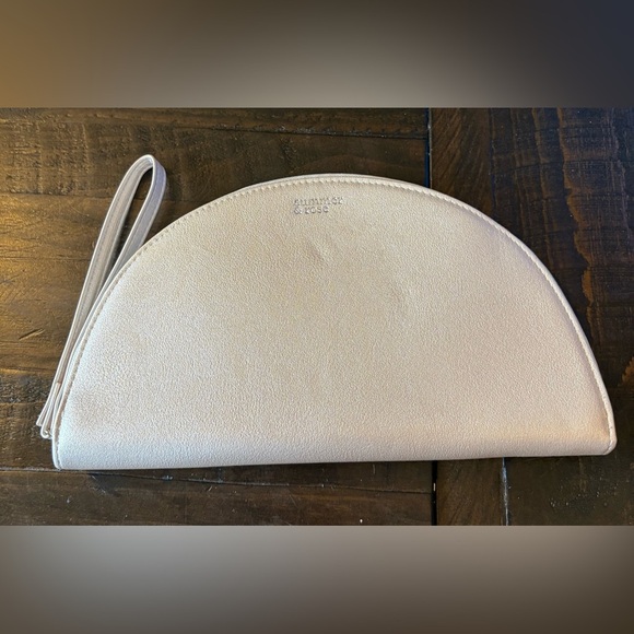 Summer & Rose Light Pink Wristlet - Picture 1 of 3